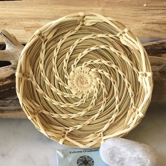 Vintage Papago Indian Tohono O’odham Handcrafted Basket